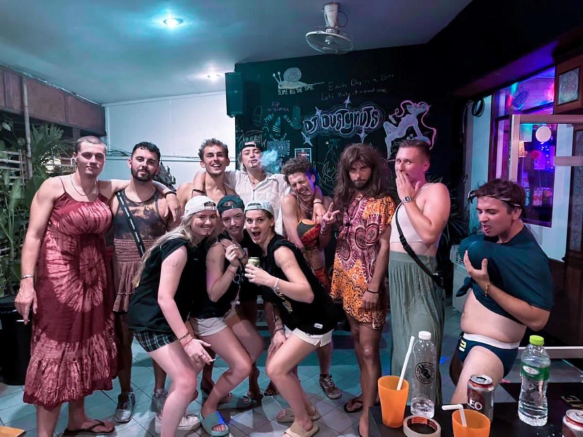 Revolution Hostel شيانغ ماي المظهر الخارجي الصورة